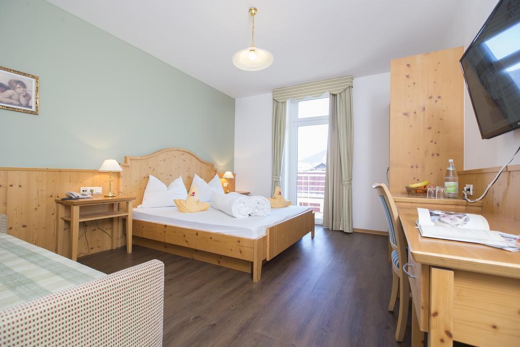 Hotel Kronplatz Olang Екстер'єр фото
